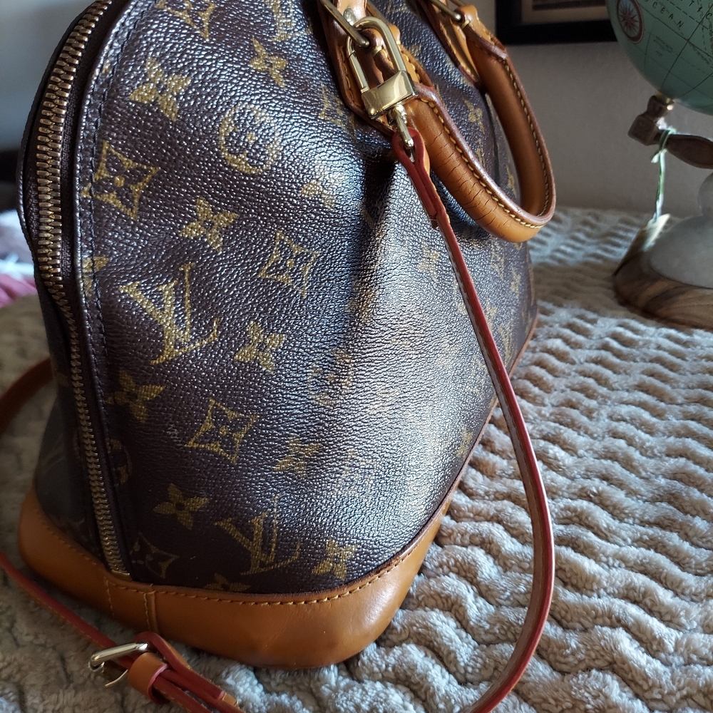 🔥🔥🤎💯 AUTHENTIC LOUIS VUITTON ALMA PM 🔥🥰🎁🎄☃️❄